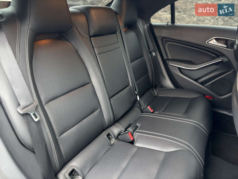 Седан Mercedes-Benz CLA-Class 2016 в Ровно