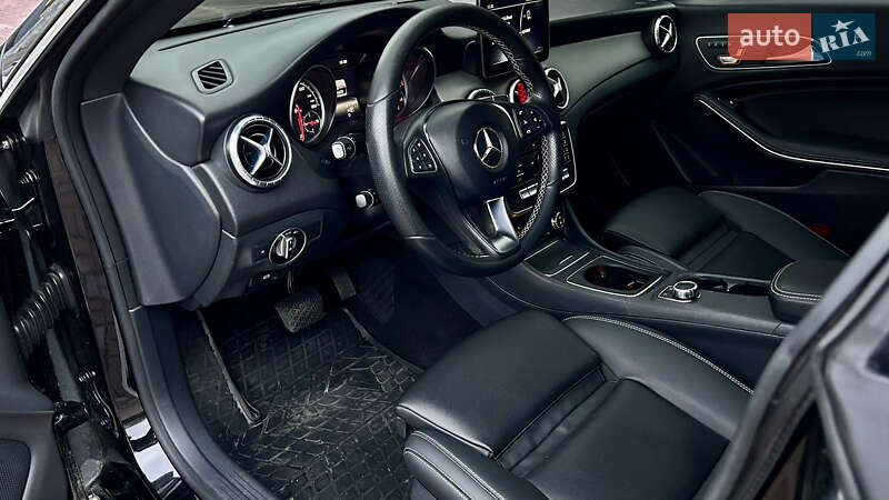 Седан Mercedes-Benz CLA-Class 2016 в Киеве