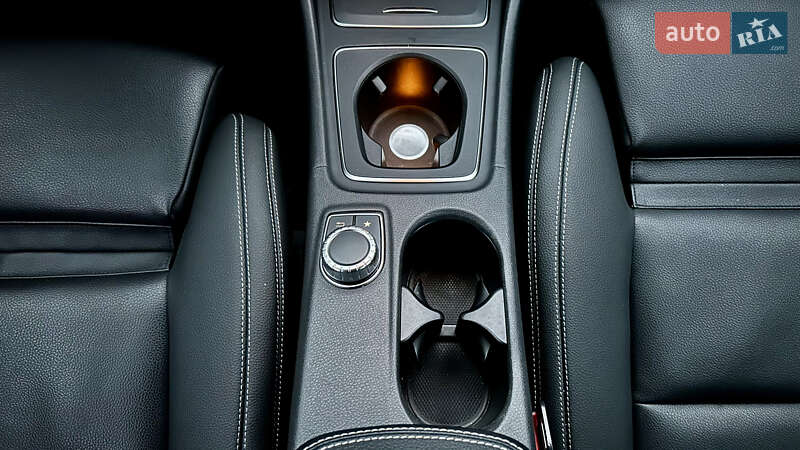 Седан Mercedes-Benz CLA-Class 2016 в Киеве