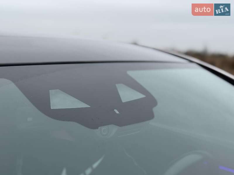 Седан Mercedes-Benz CLA-Class 2019 в Киеве