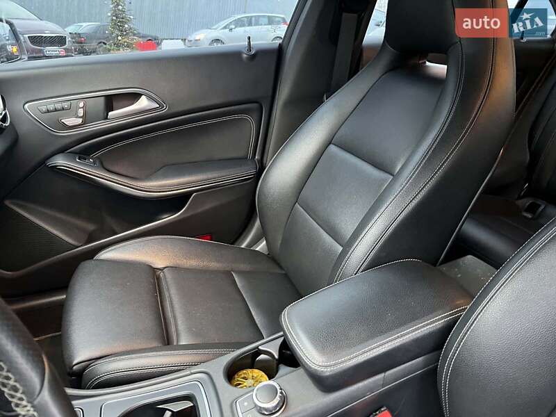 Седан Mercedes-Benz CLA-Class 2018 в Львове