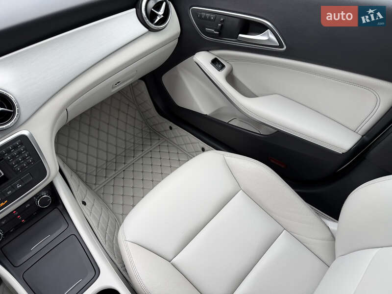 Седан Mercedes-Benz CLA-Class 2014 в Киеве