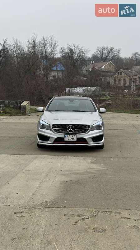 Седан Mercedes-Benz CLA-Class 2015 в Днепре