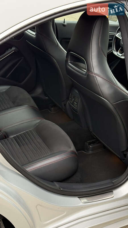 Седан Mercedes-Benz CLA-Class 2015 в Днепре