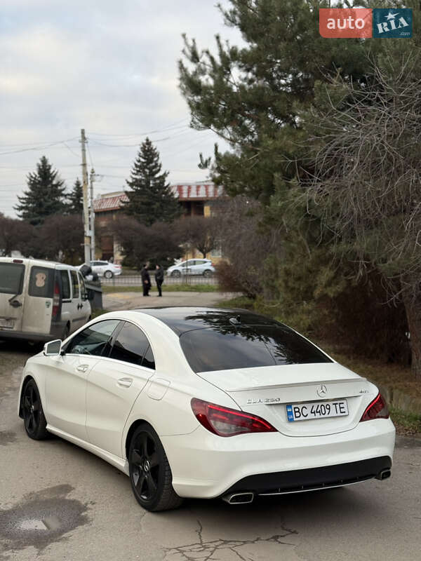 Седан Mercedes-Benz CLA-Class 2015 в Львові