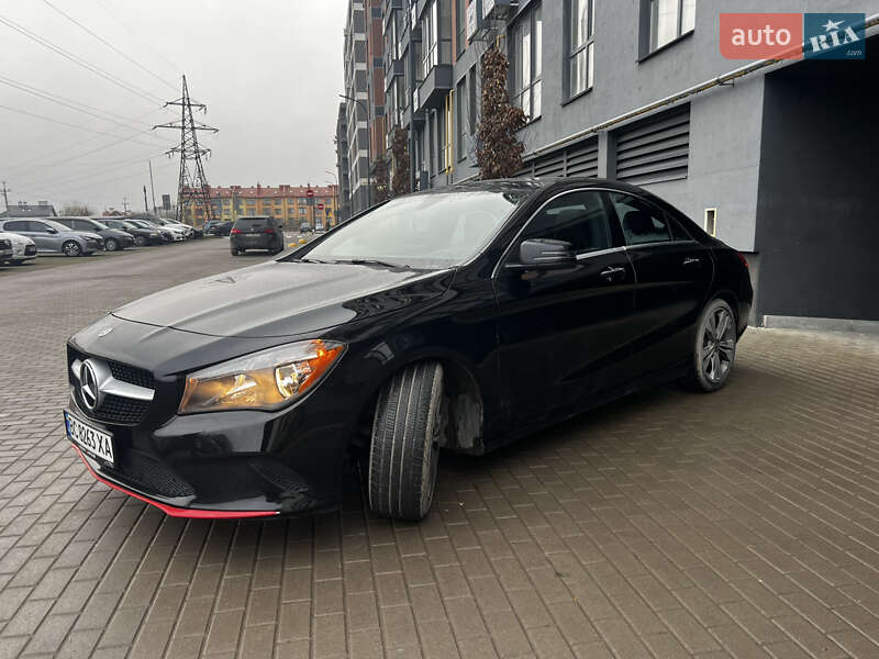 Седан Mercedes-Benz CLA-Class 2018 в Львові
