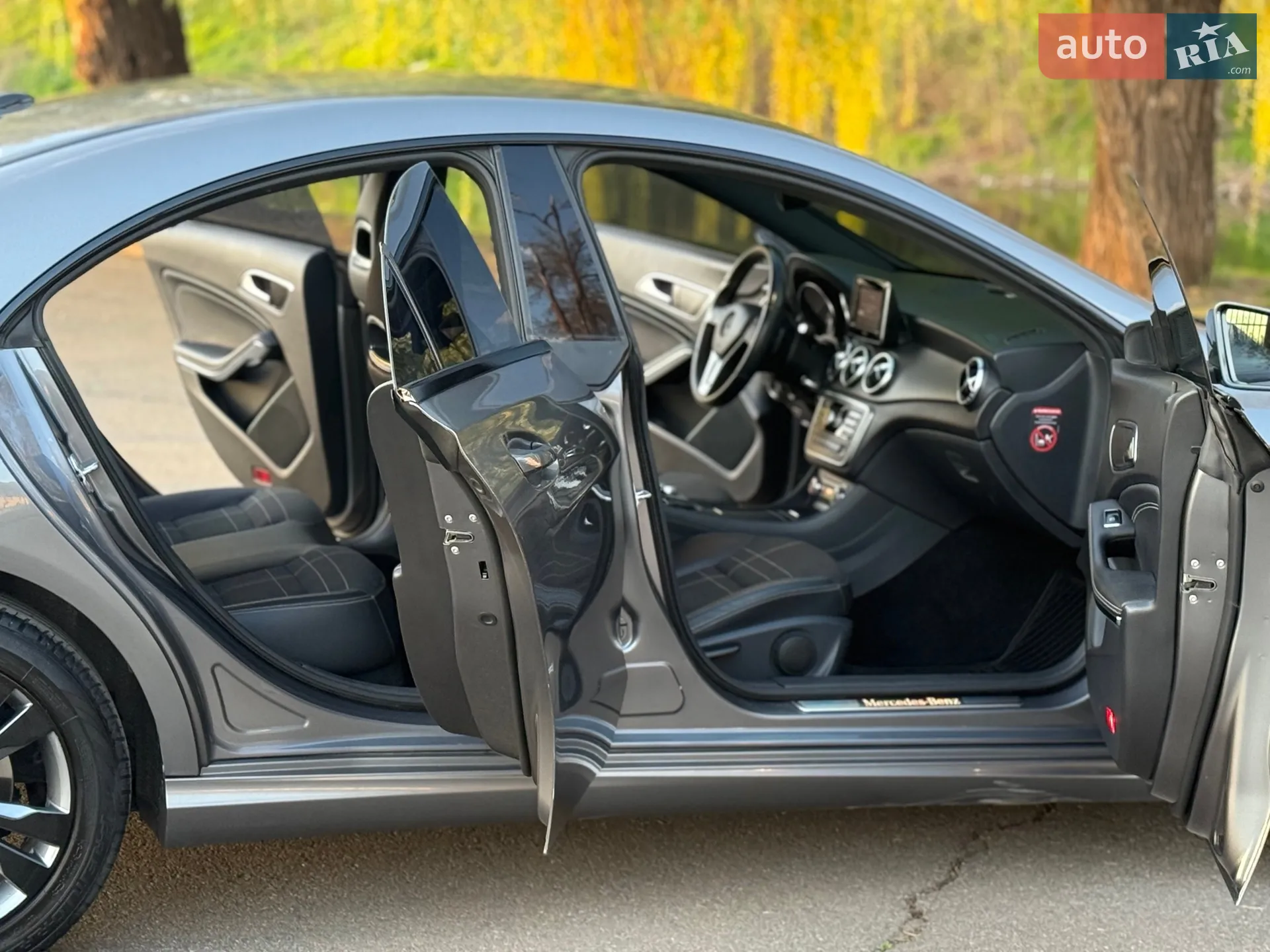 2013 Mercedes-Benz CLA-klasse - мініатюра 37