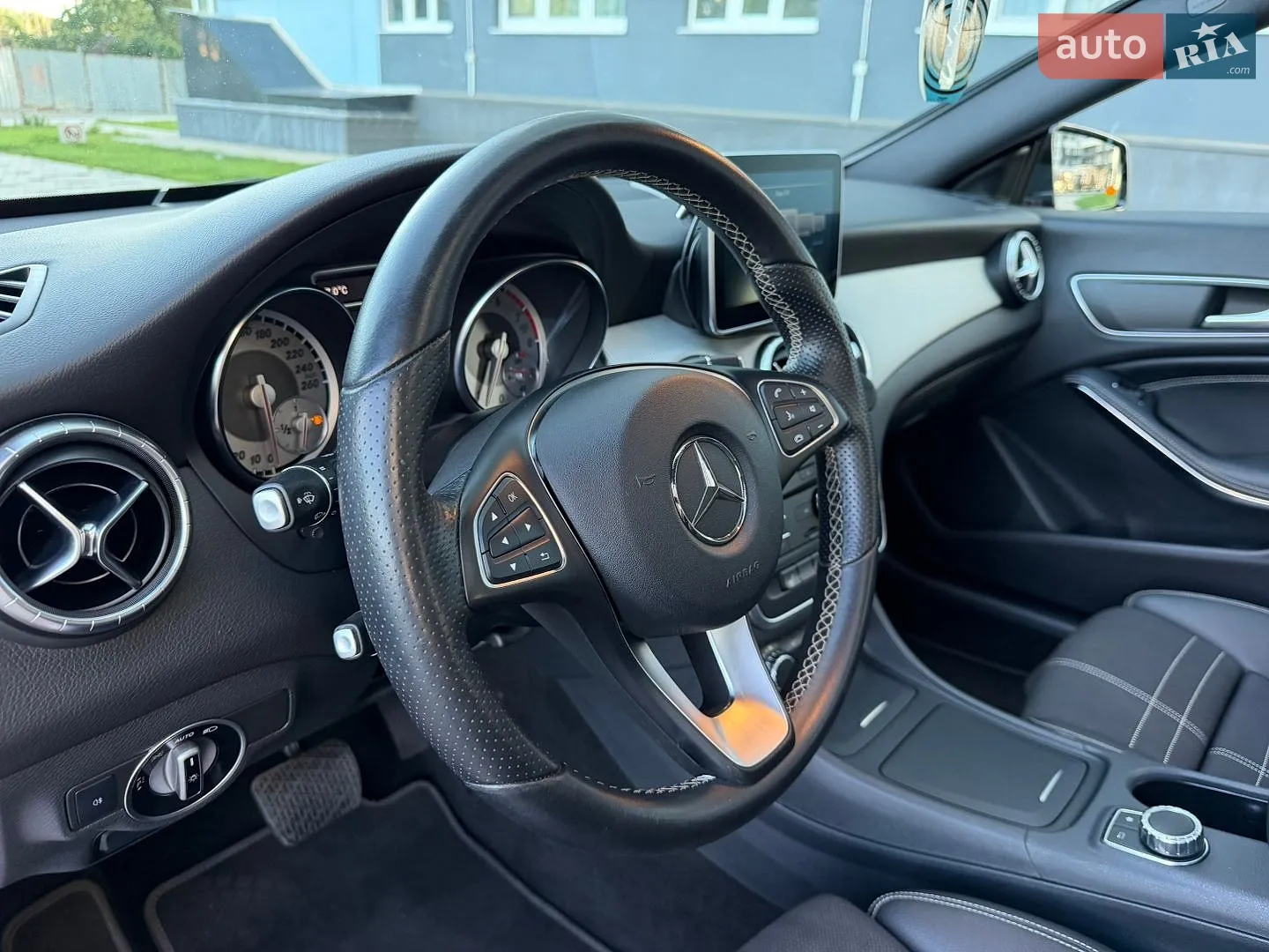 2017 Mercedes-Benz CLA-klasse - мініатюра 42