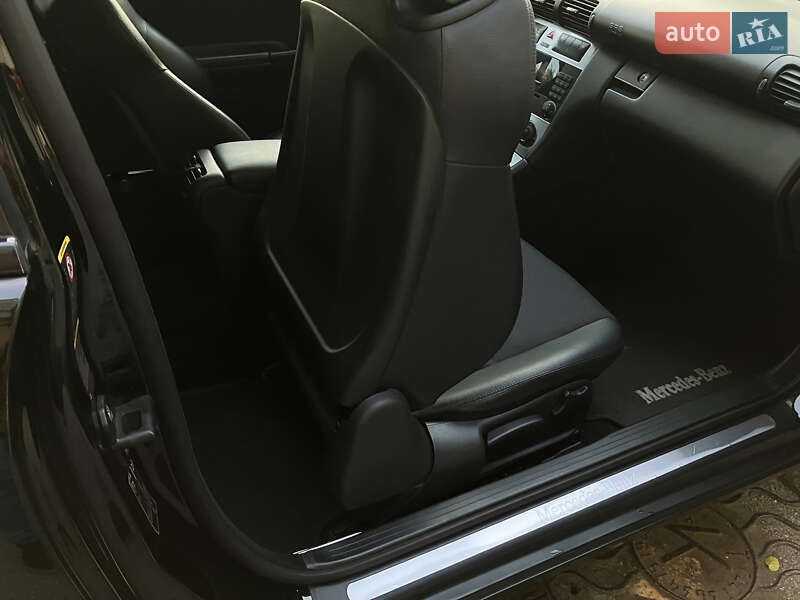 Купе Mercedes-Benz CLC-Class 2009 в Киеве