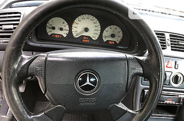 Кабриолет Mercedes-Benz CLK-Class 1999 в Львове
