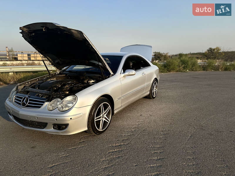 Купе Mercedes-Benz CLK-Class 2004 в Изюме