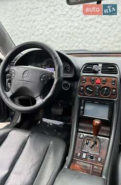 Купе Mercedes-Benz CLK-Class 2001 в Косові