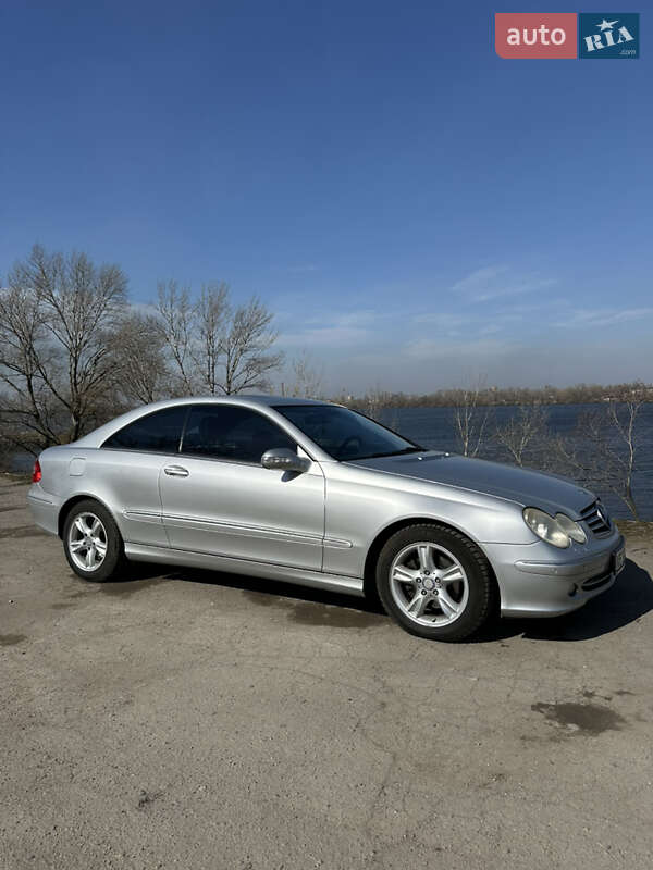 Mercedes-Benz CLK-Class 2002