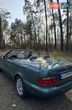 Кабриолет Mercedes-Benz CLK-Class 1998 в 