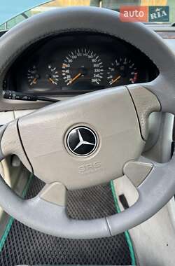 Кабриолет Mercedes-Benz CLK-Class 1998 в 