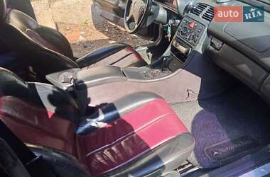 Купе Mercedes-Benz CLK-Class 2001 в 