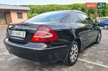 Купе Mercedes-Benz CLK-Class 2004 в 