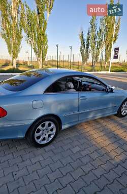 Купе Mercedes-Benz CLK-Class 2004 в 