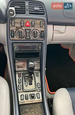 Кабриолет Mercedes-Benz CLK-Class 2000 в 