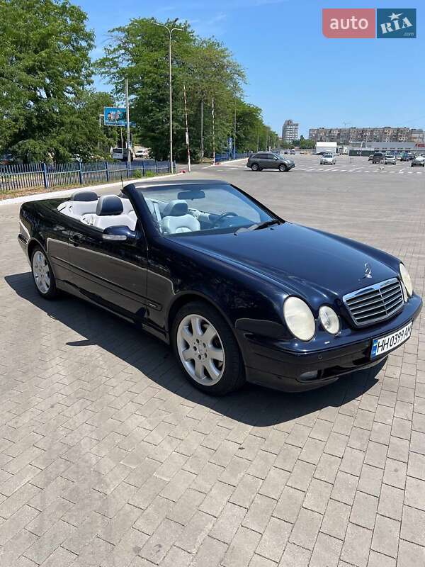 Кабриолет Mercedes-Benz CLK-Class 2000 в 
