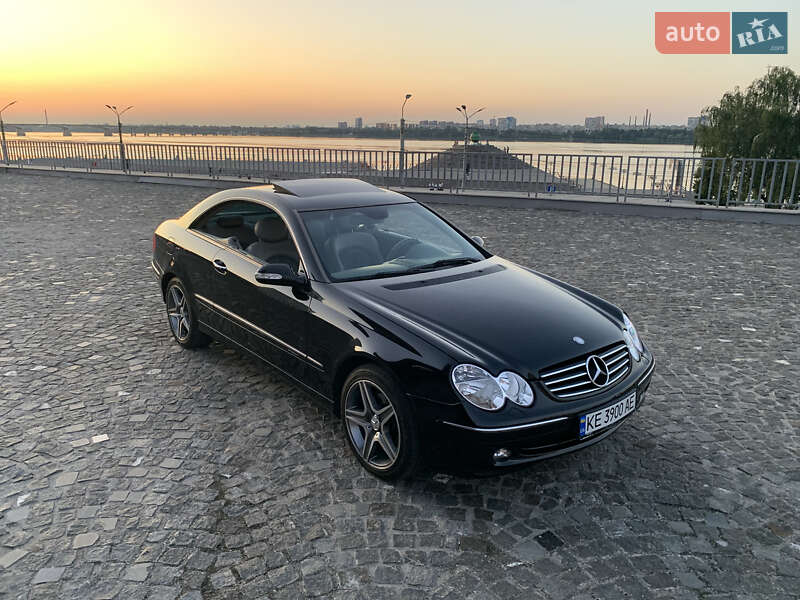 Купе Mercedes-Benz CLK-Class 2003 в 