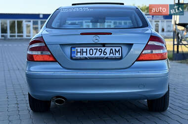 Купе Mercedes-Benz CLK-Class 2003 в 
