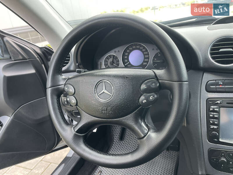 Купе Mercedes-Benz CLK-Class 2004 в Ровно