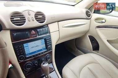 Купе Mercedes-Benz CLK-Class 2006 в 