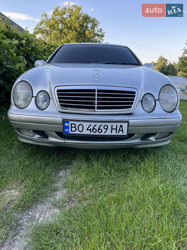 Mercedes-Benz CLK-Class 2001