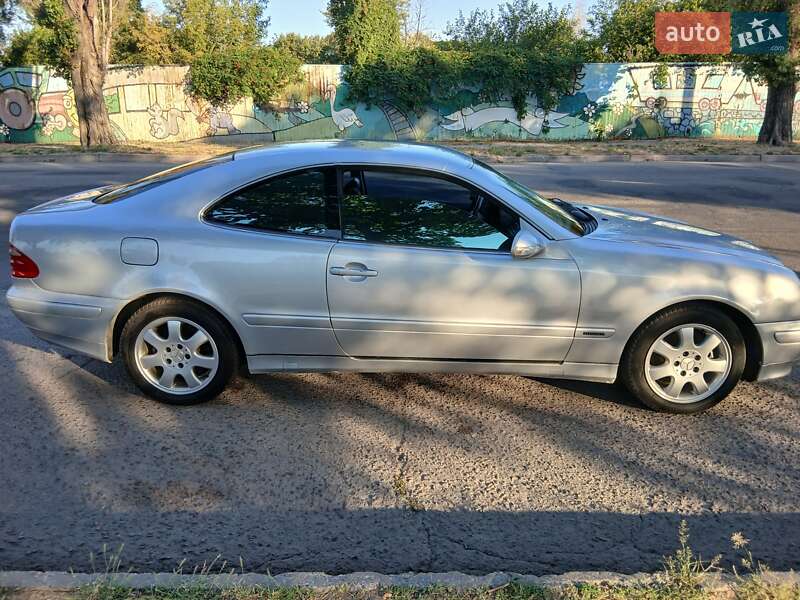 Купе Mercedes-Benz CLK-Class 2000 в Запорожье