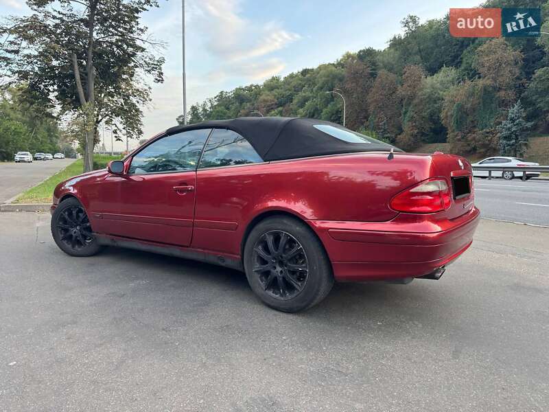Кабриолет Mercedes-Benz CLK-Class 2001 в Киеве
