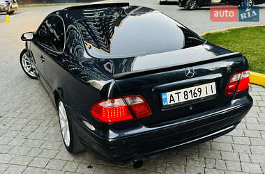 Купе Mercedes-Benz CLK-Class 2001 в 