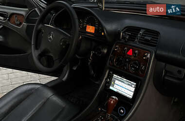 Купе Mercedes-Benz CLK-Class 2001 в 
