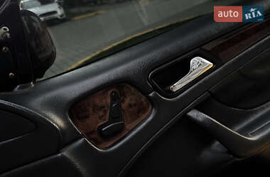 Купе Mercedes-Benz CLK-Class 2001 в 