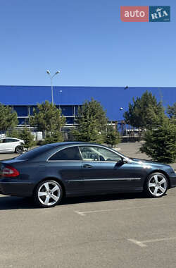 Купе Mercedes-Benz CLK-Class 2003 в 
