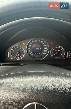 Купе Mercedes-Benz CLK-Class 2002 в 