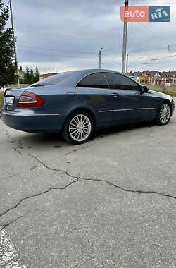 Купе Mercedes-Benz CLK-Class 2003 в 