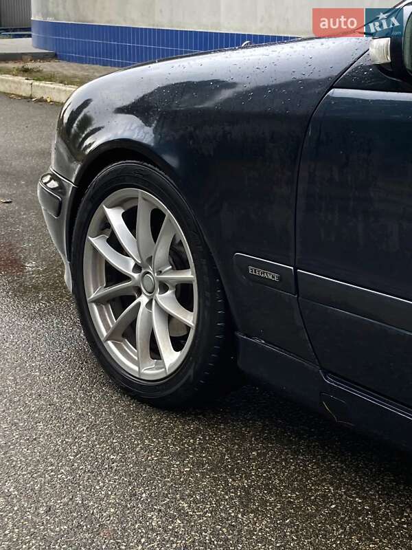 Купе Mercedes-Benz CLK-Class 2000 в Чернігові