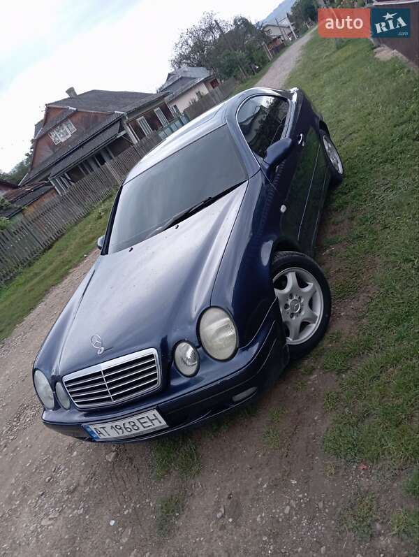 Купе Mercedes-Benz CLK-Class 1999 в Надворной