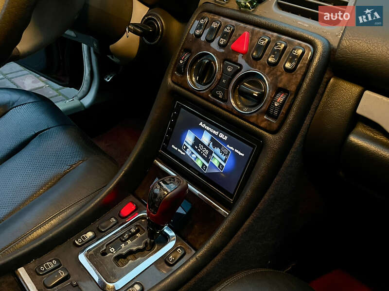 Кабриолет Mercedes-Benz CLK-Class 2001 в Ивано-Франковске