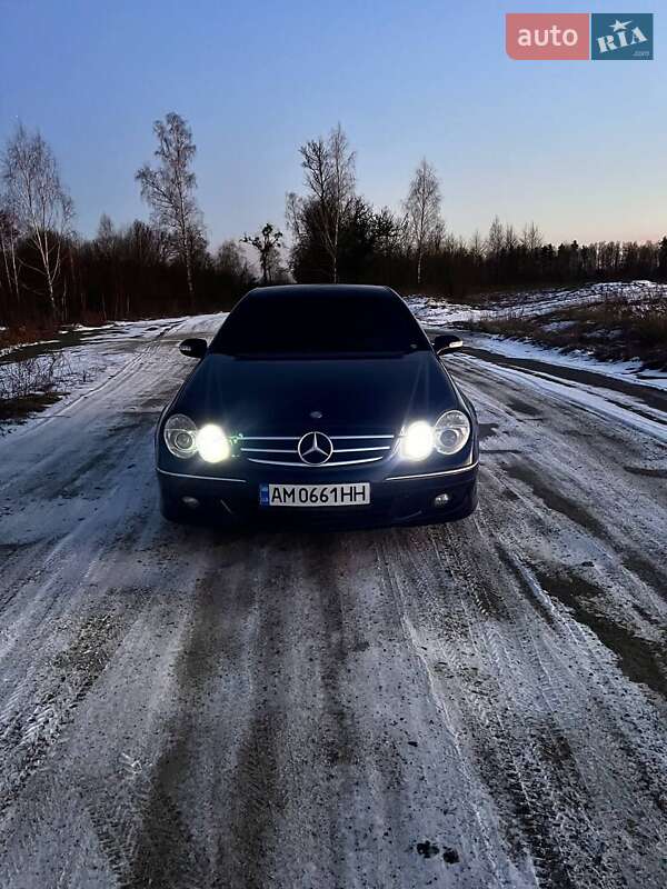 Mercedes-Benz CLK-Class 2003