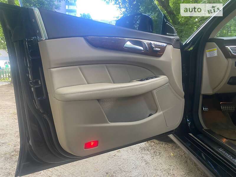 Седан Mercedes-Benz CLS-Class 2012 в Чернігові