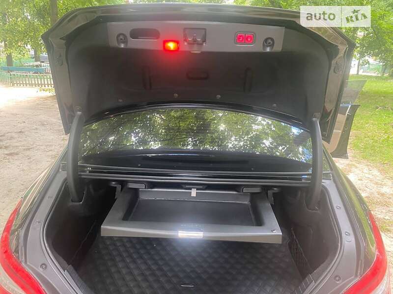 Седан Mercedes-Benz CLS-Class 2012 в Чернігові