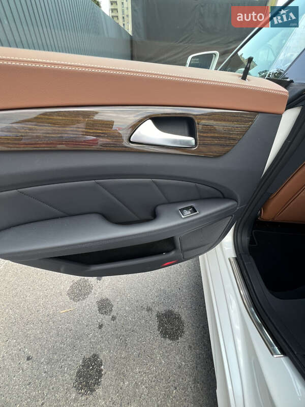 Седан Mercedes-Benz CLS-Class 2015 в Киеве фото 27 Седан Mercedes-Benz CLS-Class 2015 в Киеве