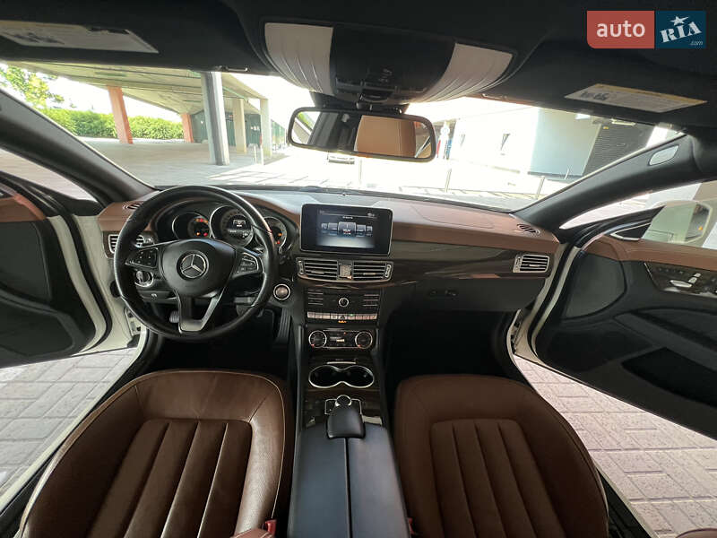 Седан Mercedes-Benz CLS-Class 2015 в Киеве фото 37 Седан Mercedes-Benz CLS-Class 2015 в Киеве