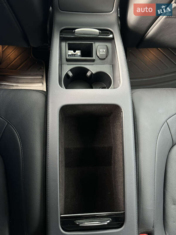 Седан Mercedes-Benz CLS-Class 2015 в Киеве фото 24 Седан Mercedes-Benz CLS-Class 2015 в Киеве