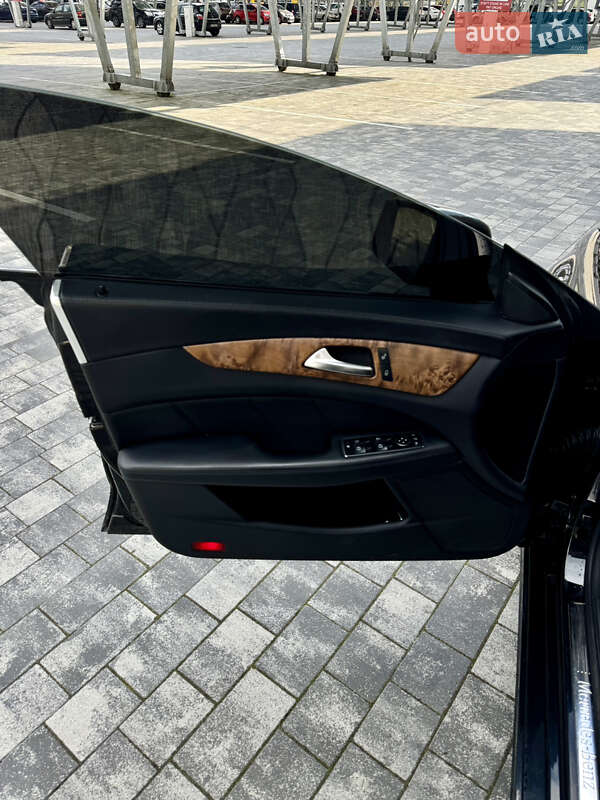Седан Mercedes-Benz CLS-Class 2011 в Львове