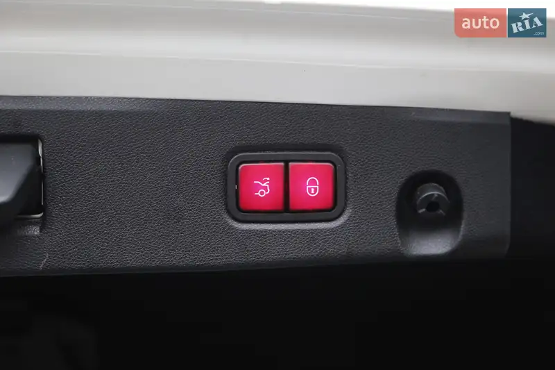 Седан Mercedes-Benz CLS-Class 2012 в 