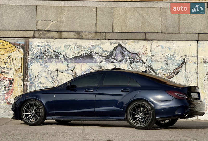Седан Mercedes-Benz CLS-Class 2015 в Дніпрі