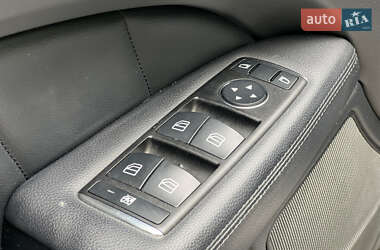 Седан Mercedes-Benz CLS-Class 2012 в 